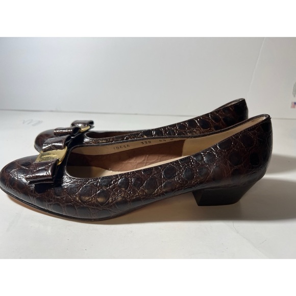 Salvatore Ferragamo  Brown Crocodile Pattern Women's Shoes - Picture 2 of 7